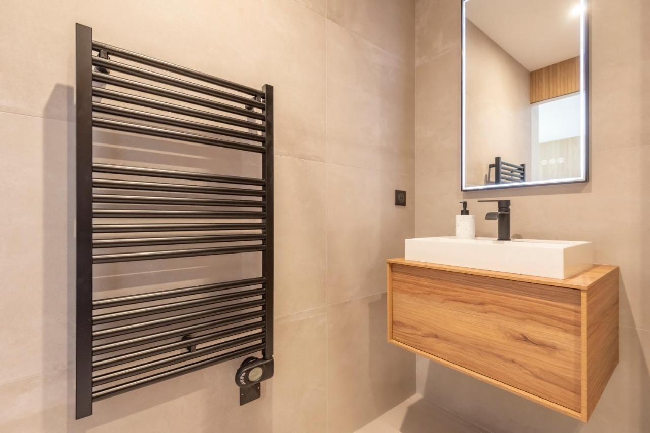 Le Boho . Centre-Ville Macon . Proche Gare . Design . Neuf . Wifi . Climatisation . Confort Esterno foto
